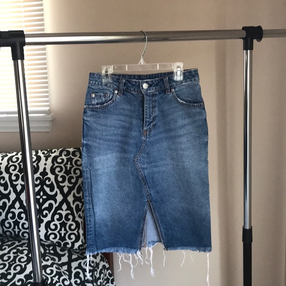 front slit denim skirt